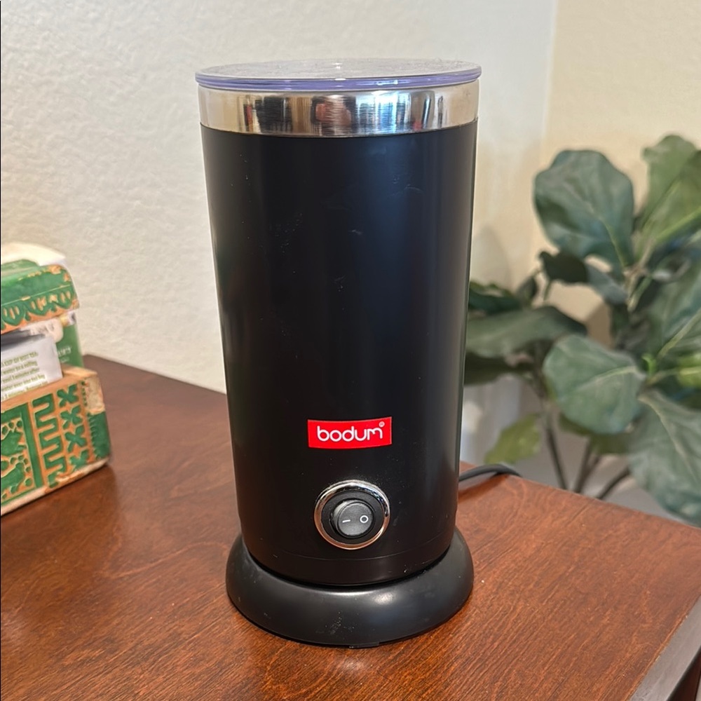 Bodum Black Electric Milk Frother